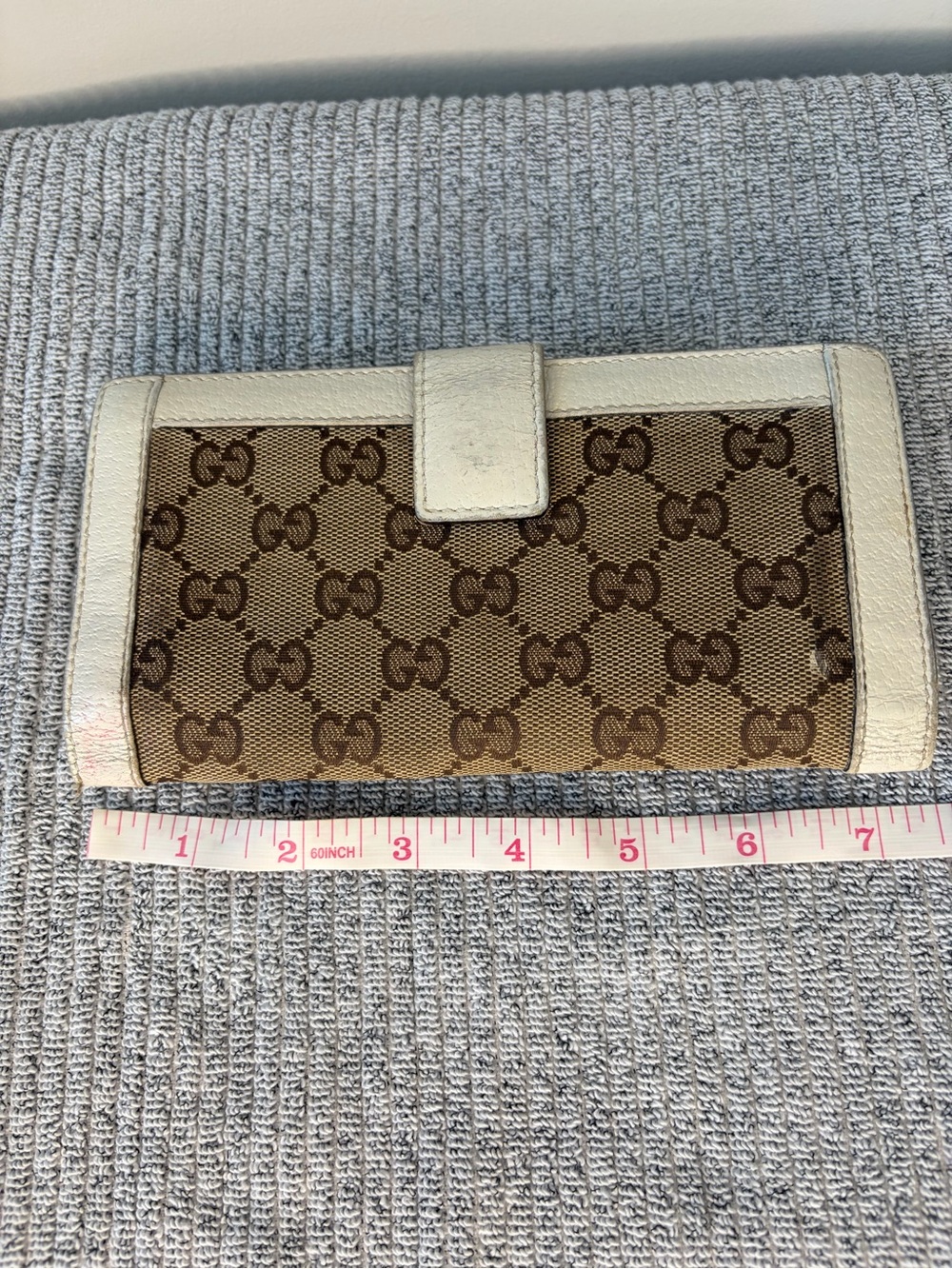 Authentic Gucci Beige GG Canvas Continental Wallet with White Trim - Picture 12 of 13
